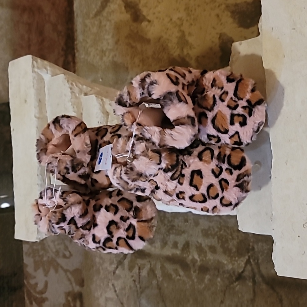 Cat & Jack Girls' L Pink Leopard Bootie Plush Slippers NWT 2 pairs